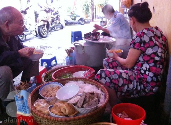 3 quán bún ngon giá chỉ 20 ngàn trong lòng phố cổ 9